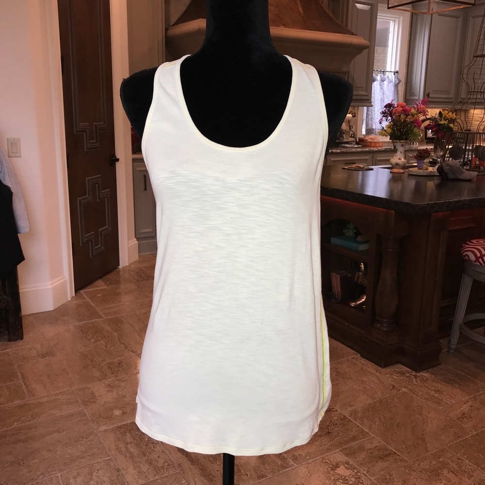 Lululemon tank top size M medium 6.